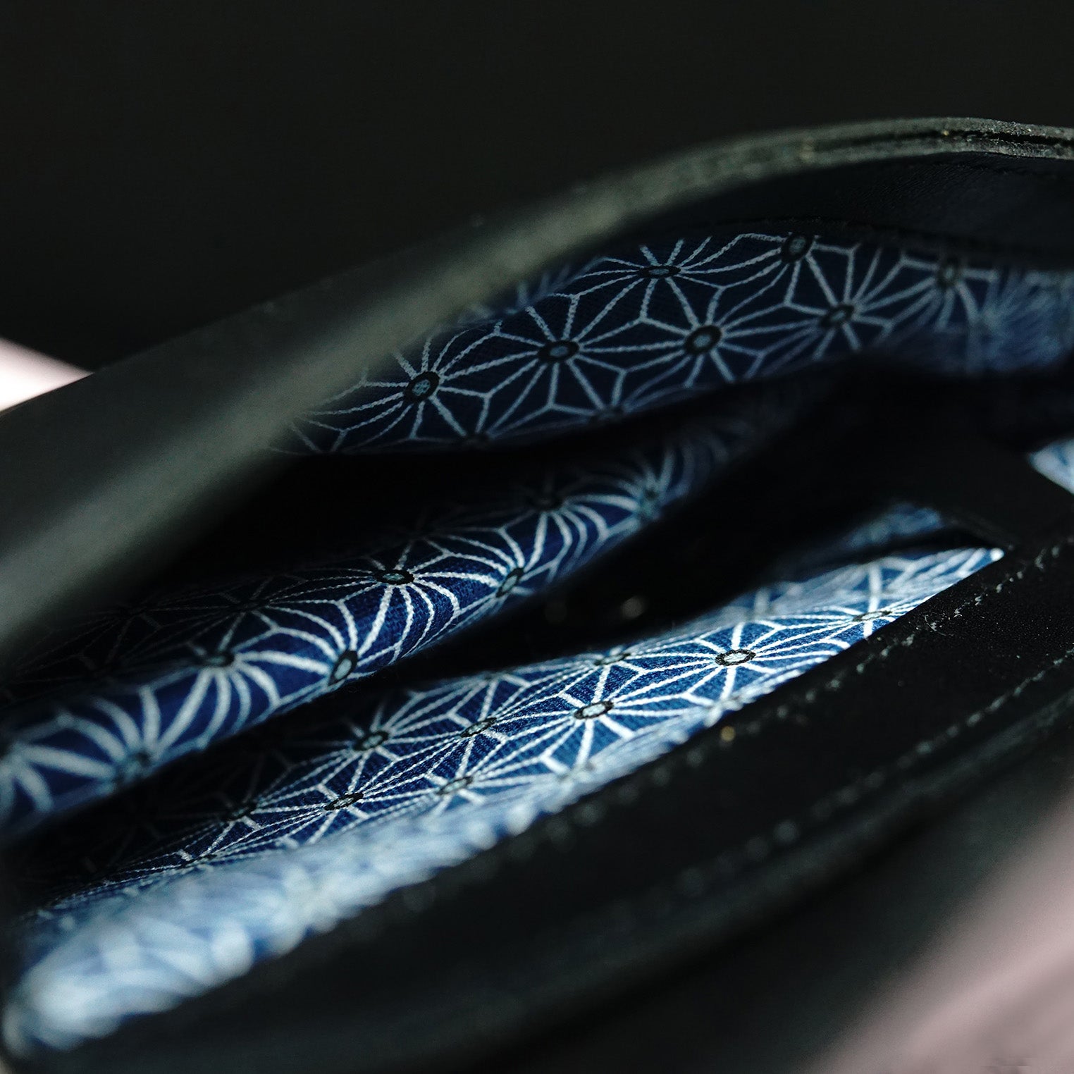 Moderan crni set za žene Noir - remen i torbica