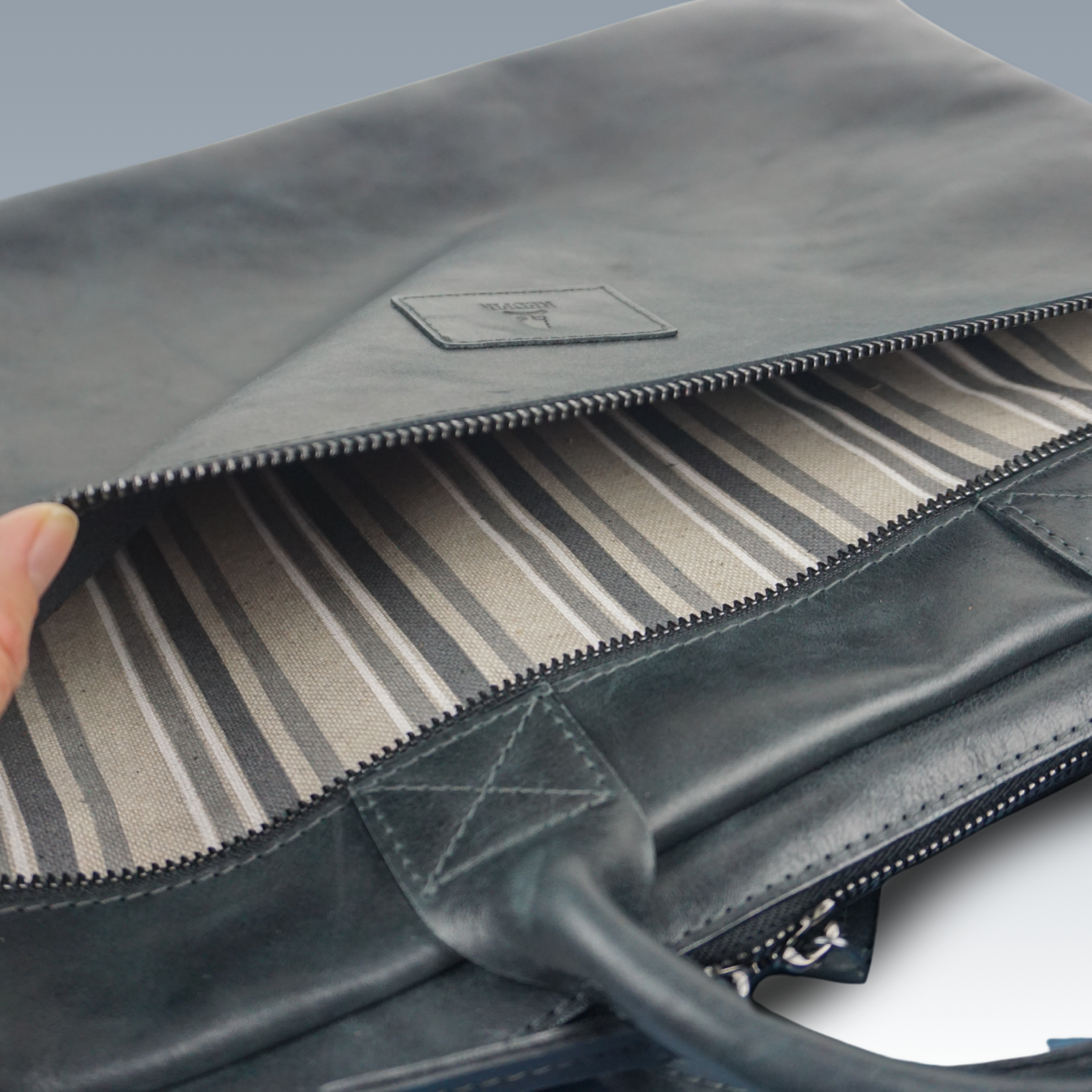 Kožená brašna na notebook Storm